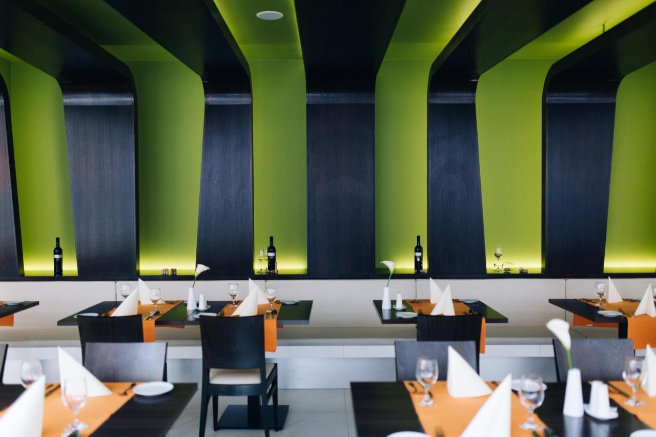 Art Hotel Szeged Luaran gambar
