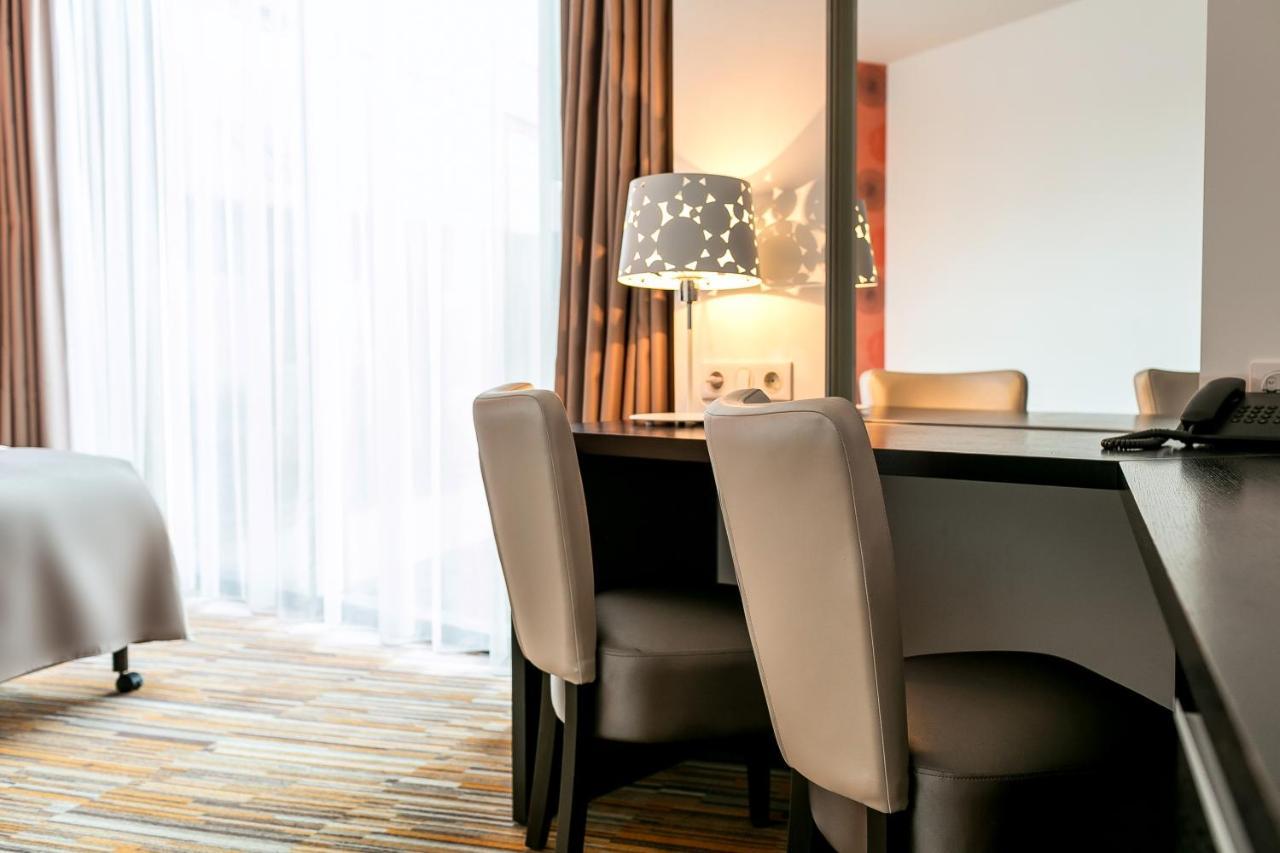 Art Hotel Szeged Luaran gambar