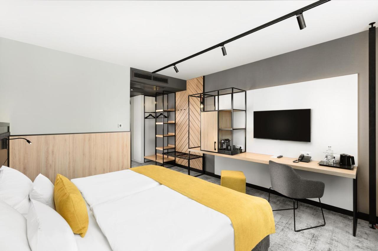Art Hotel Szeged Luaran gambar