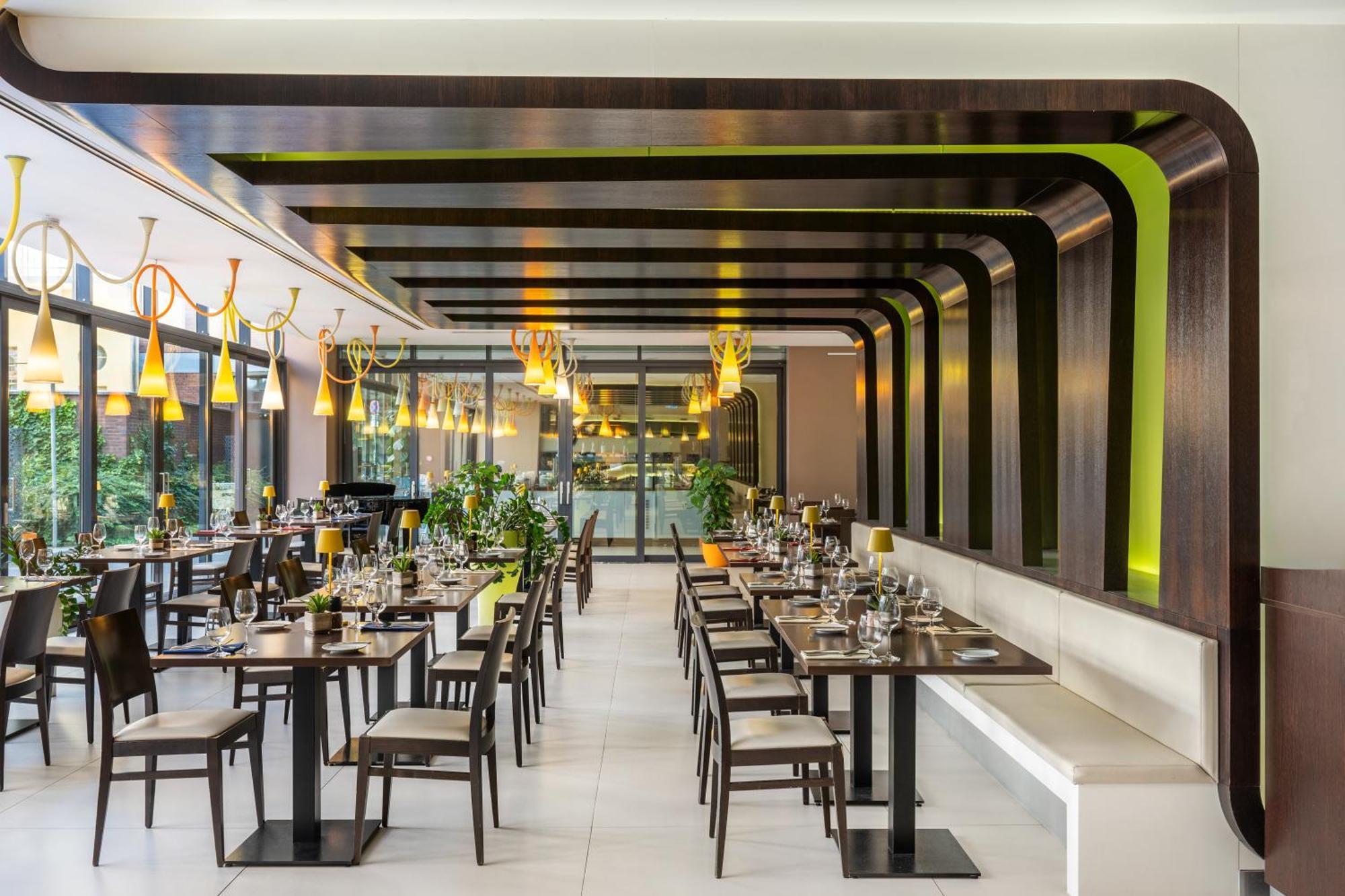 Art Hotel Szeged Luaran gambar