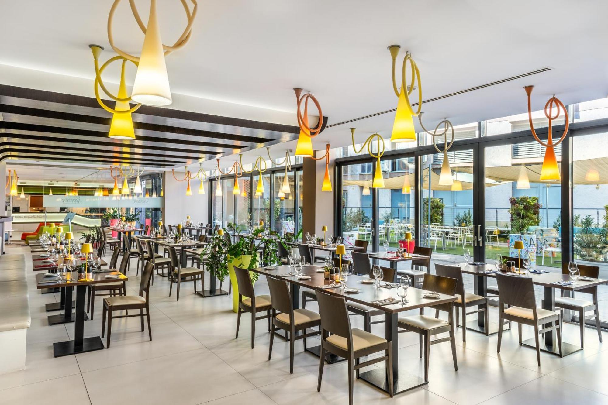 Art Hotel Szeged Luaran gambar