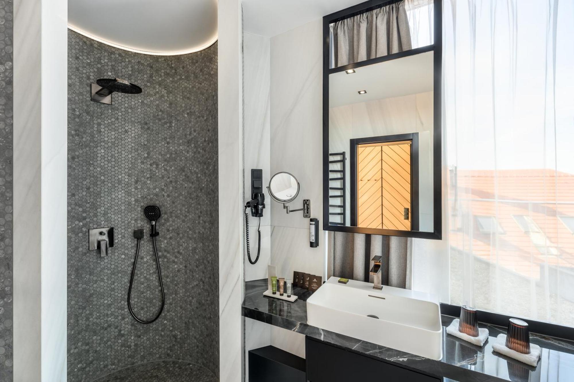 Art Hotel Szeged Luaran gambar