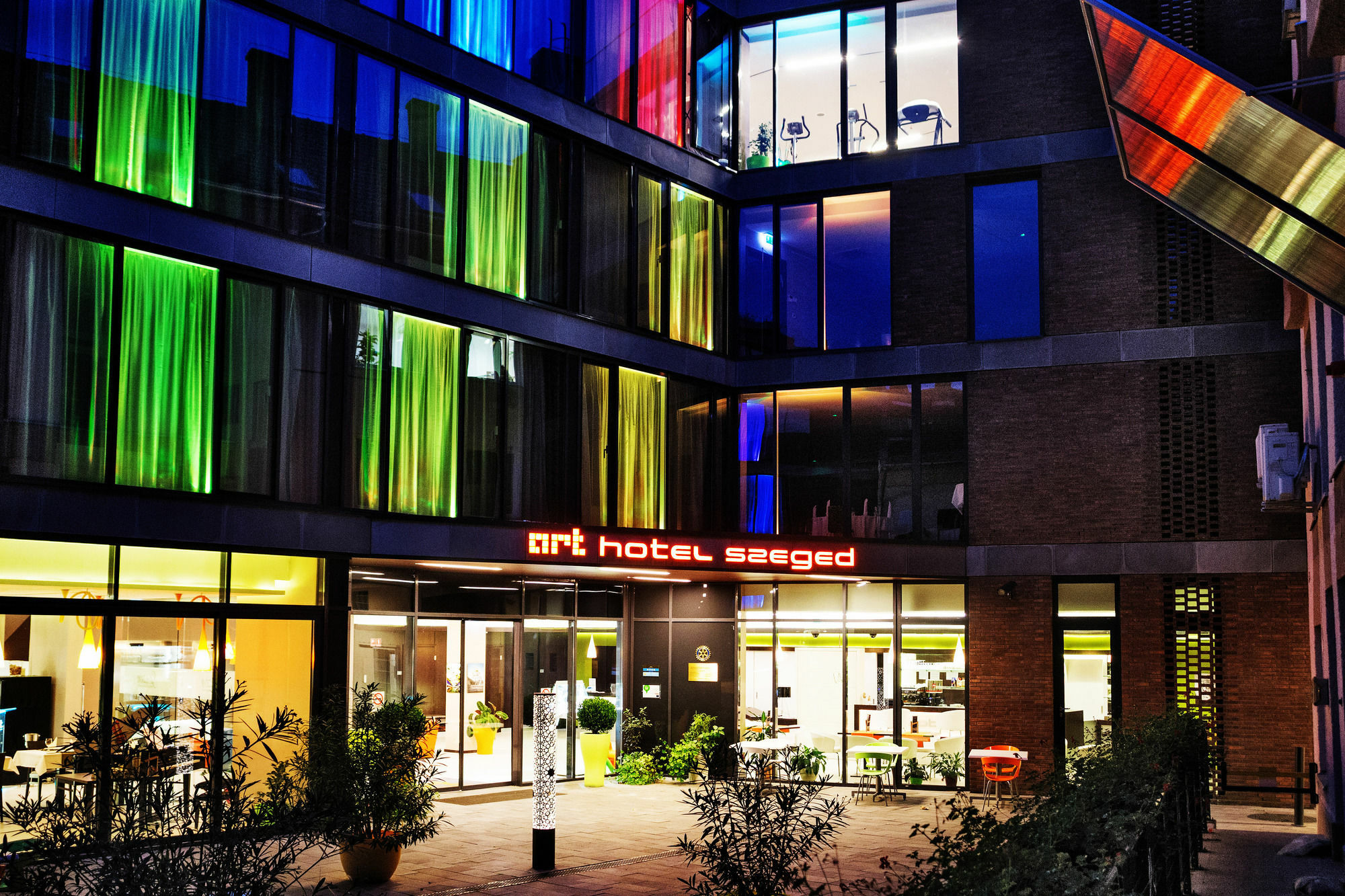 Art Hotel Szeged Luaran gambar